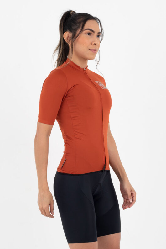 BC2218M – Jersey Active Dama Ladrillo